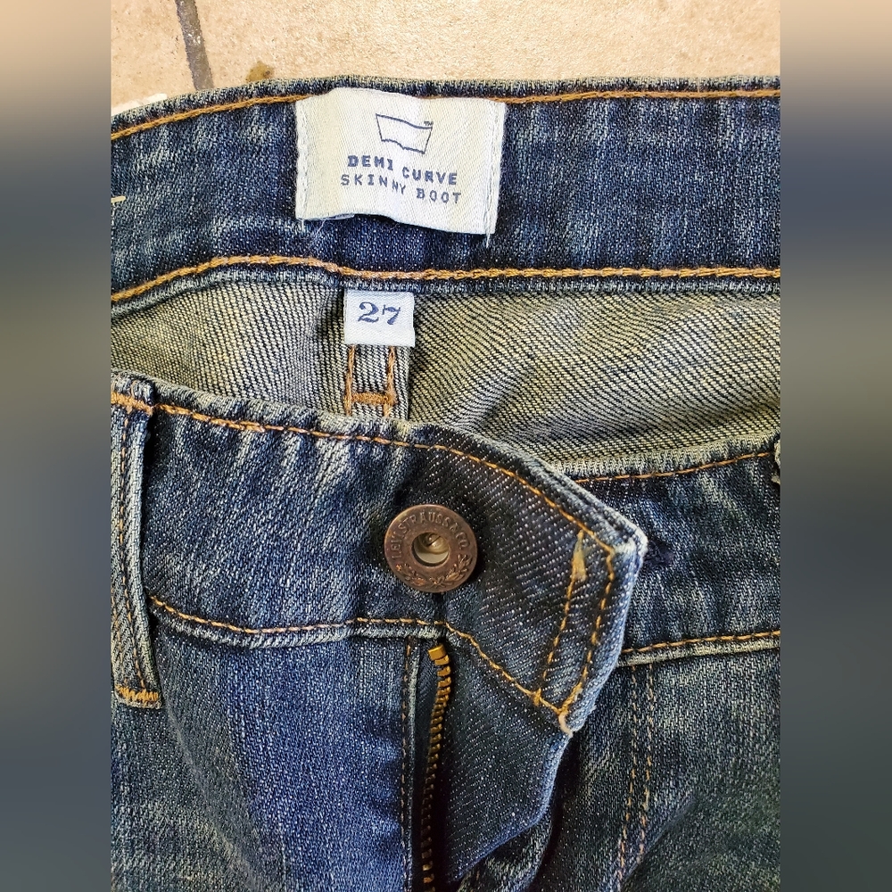 Jeans - Picture 2 of 4